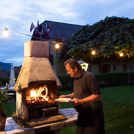 Gasthof Wiedwegerhof *